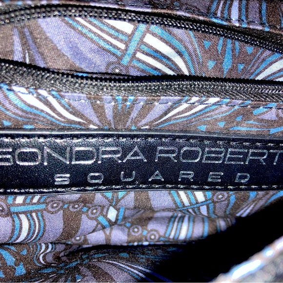 Sondra Roberts handbag with chain detail - Picture 2 of 4